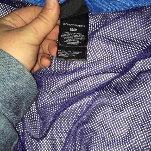 North face - Picture 2 of 2